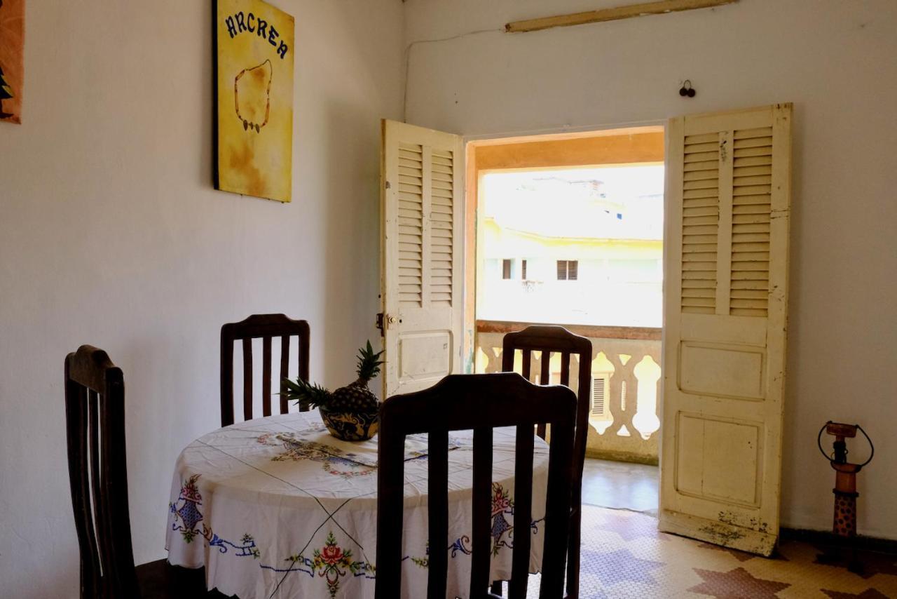 Chambres D'Hotes - Chez Mama Sedjro Porto-Novo Exteriör bild